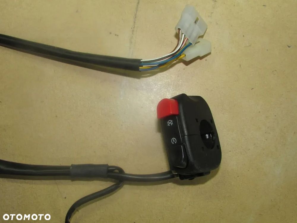 Beta RR 4T 125 14 r. przełaczniki kierownicy prawe - 1
