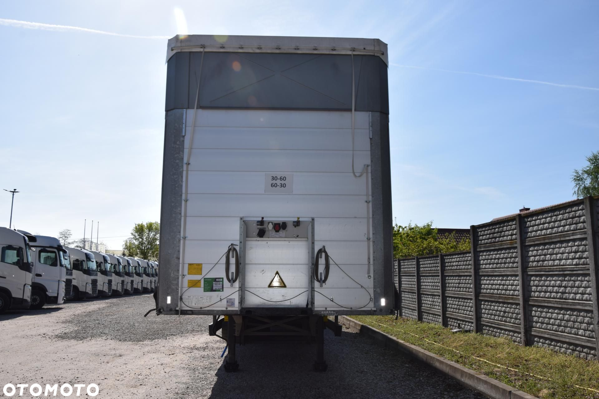 Schmitz Cargobull SCS24/L Varios - 2
