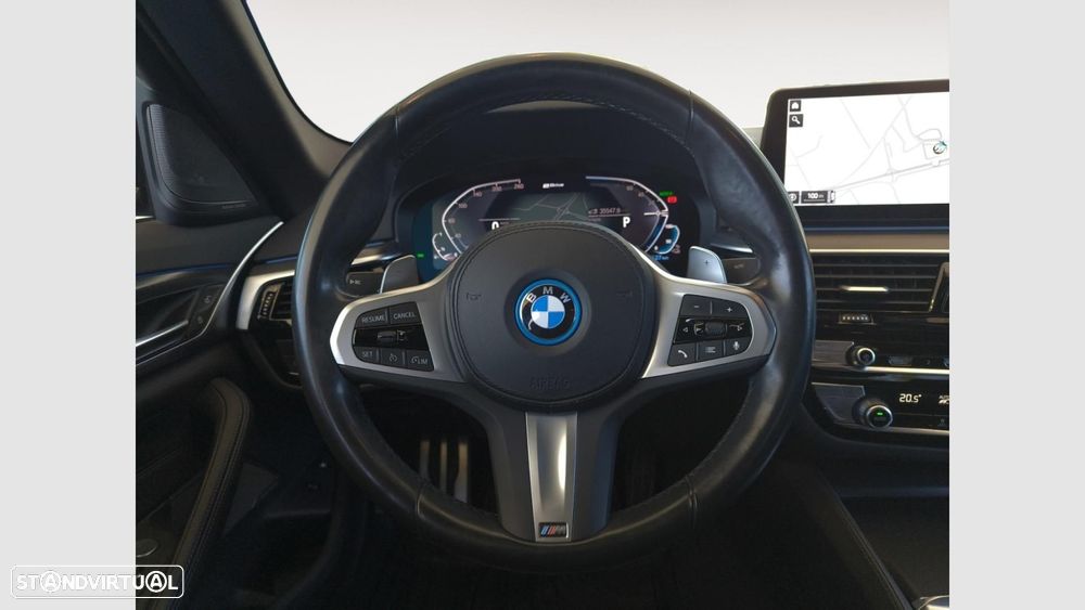 BMW 530 e Pack M - 11