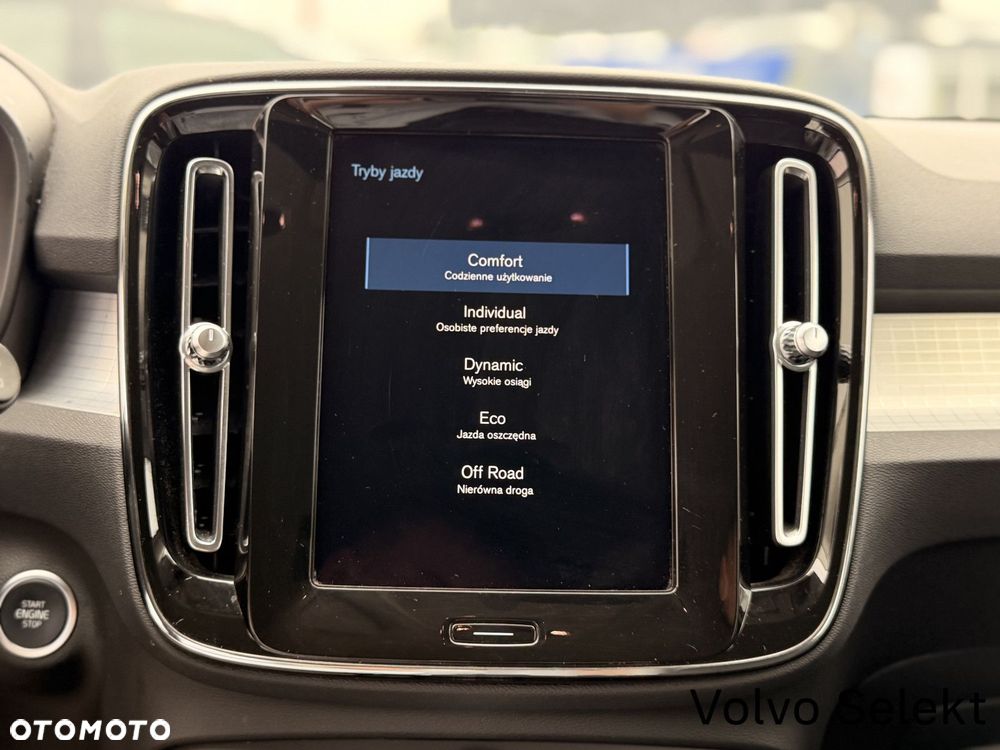 Volvo XC 40 - 25