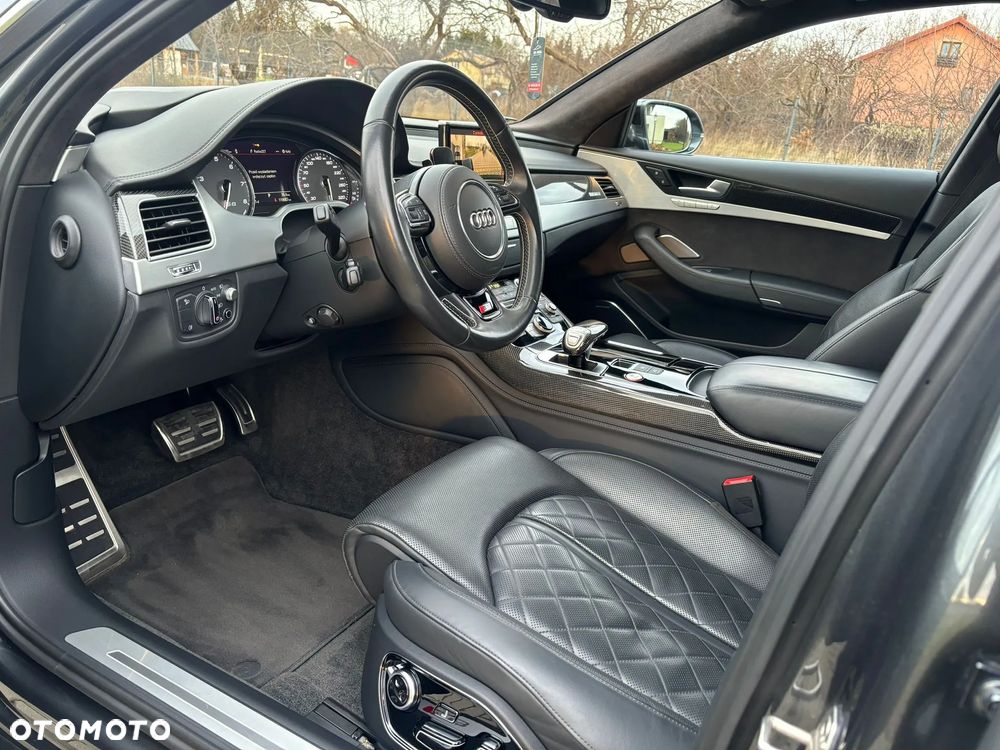 Audi S8 - 14