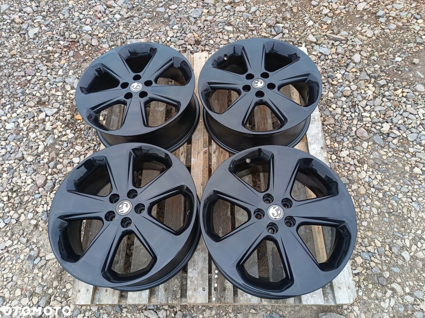 OPEL MOKKA Trax Biuic Felgi 18" 7J 5x105 ET 38 95181597 CZARNE JAK NOWE - 1