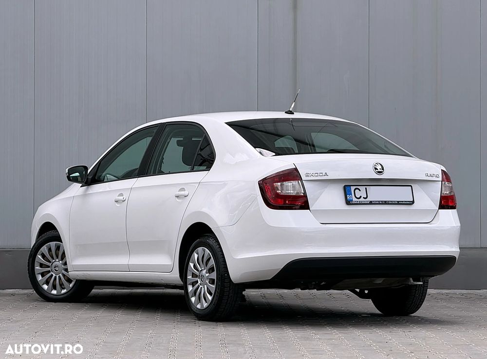 Skoda RAPID 1.6 TDI Ambition - 8