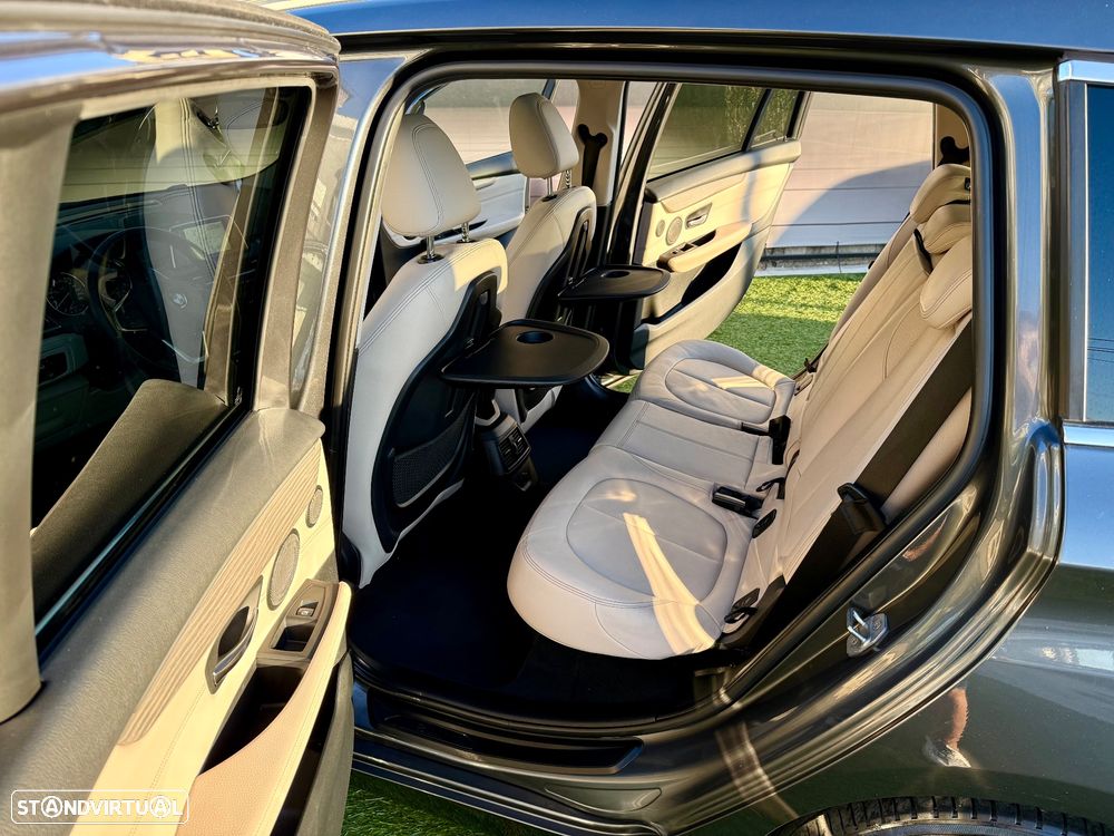 BMW 218 Gran Tourer d Line Luxury Auto - 9