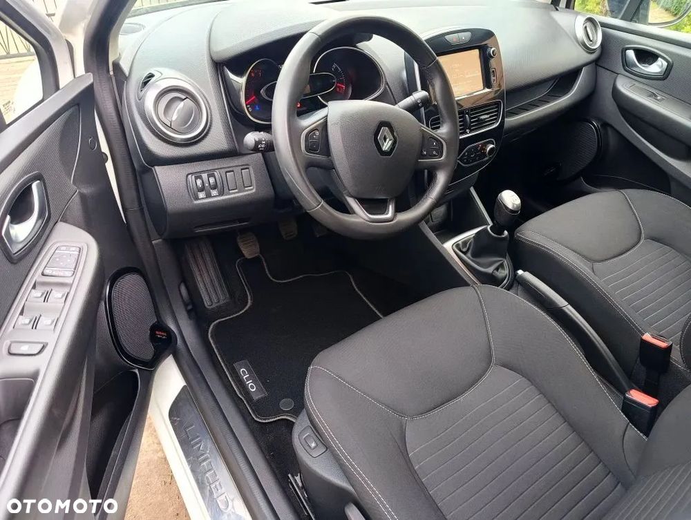 Renault Clio 1.2 16V Limited EU6 - 10