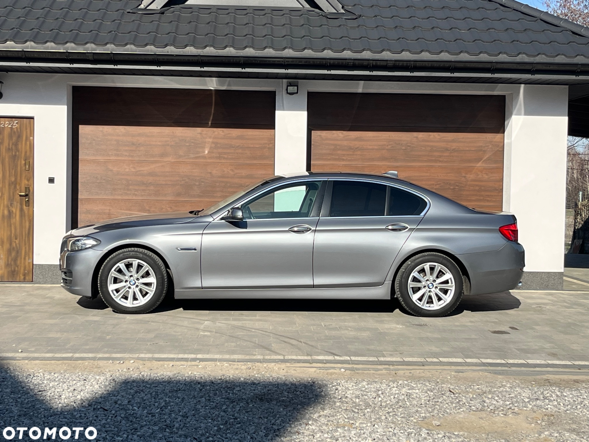 BMW Seria 5 520d Sport Line - 4