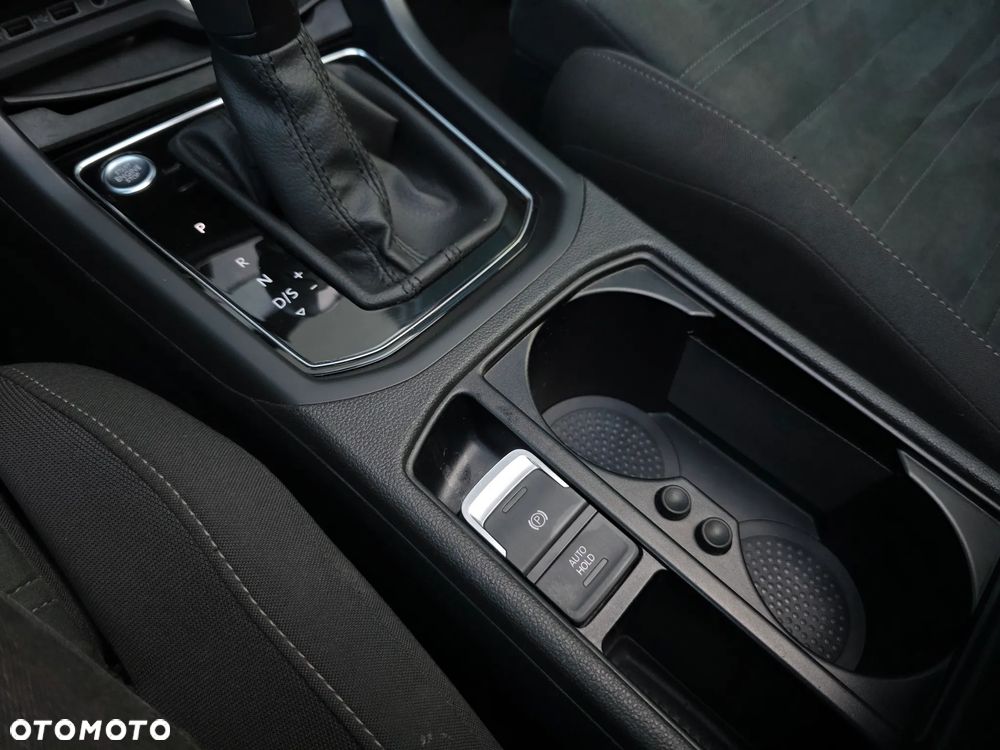 Volkswagen Touran 1.5 TSI EVO Highline DSG - 32