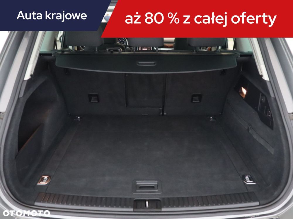 Volkswagen Touareg - 16