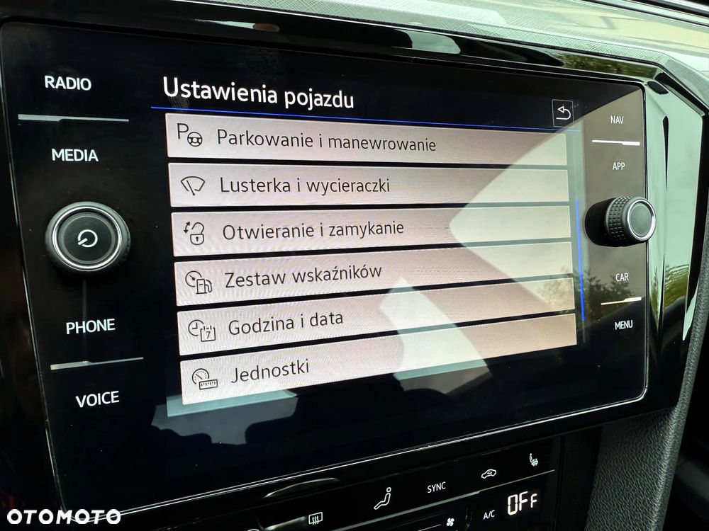 Volkswagen Passat 1.5 TSI EVO Elegance - 30