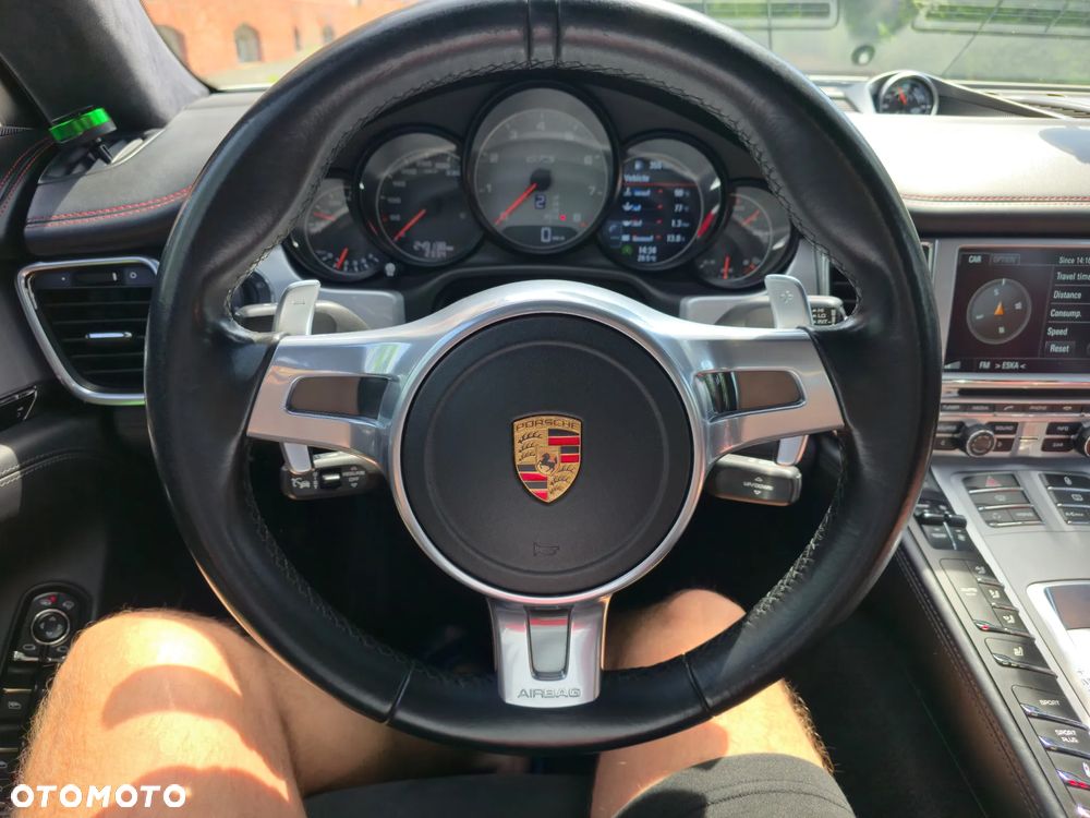 Porsche Panamera GTS PDK - 14