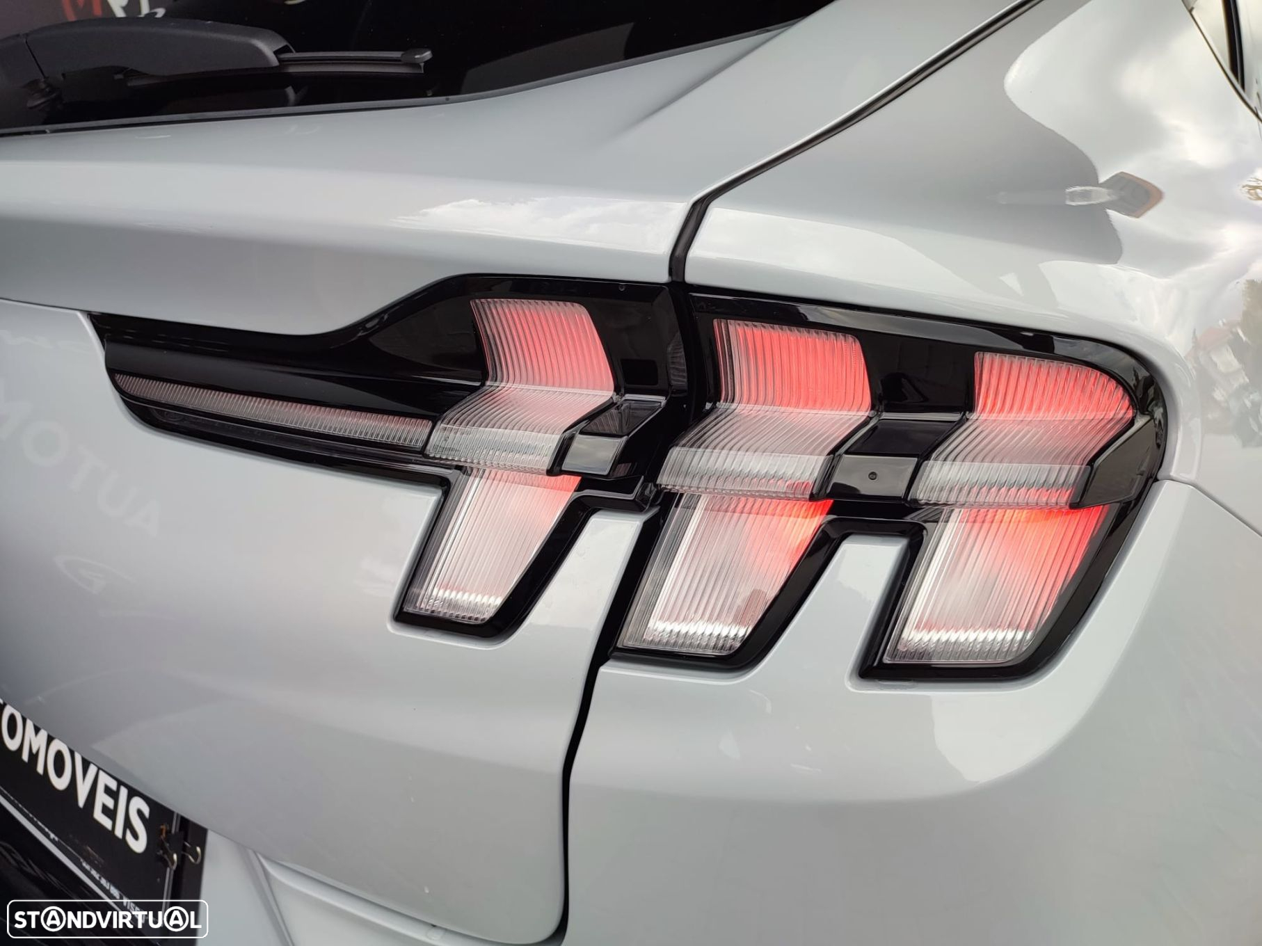 Ford Mustang Mach-E Premium AWD - 38