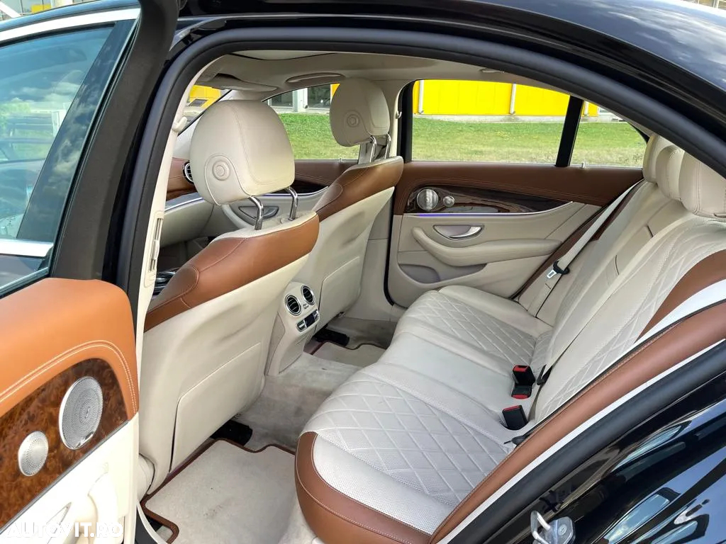 Mercedes-Benz E 220 d 4Matic 9G-TRONIC Exclusive - 11