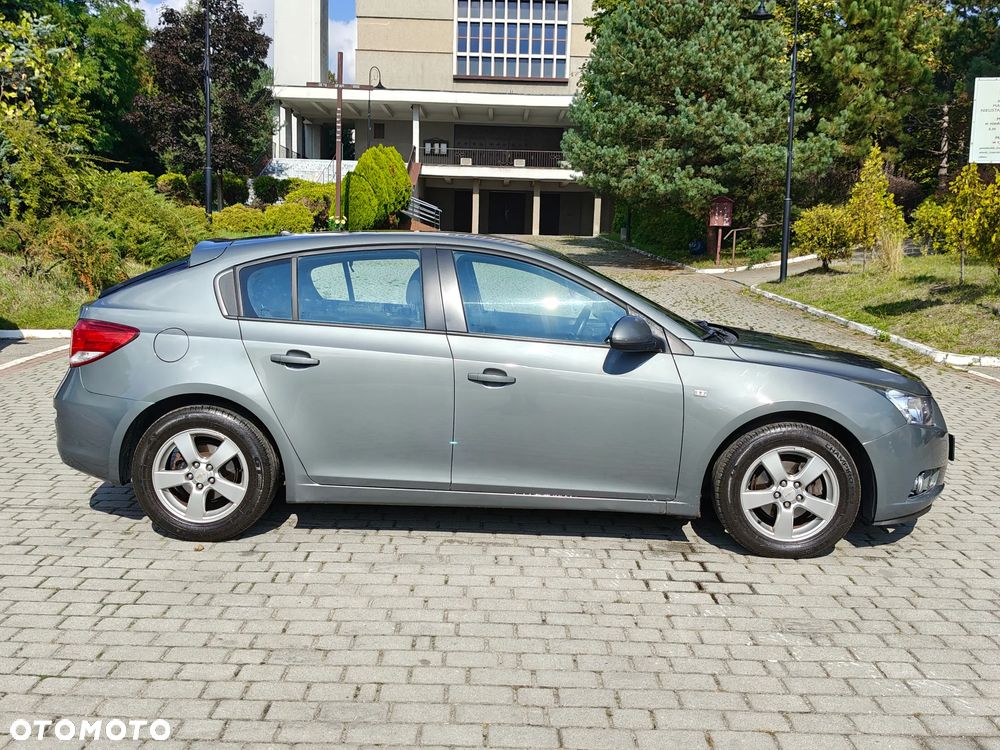 Chevrolet Cruze 1.6 LT - 5