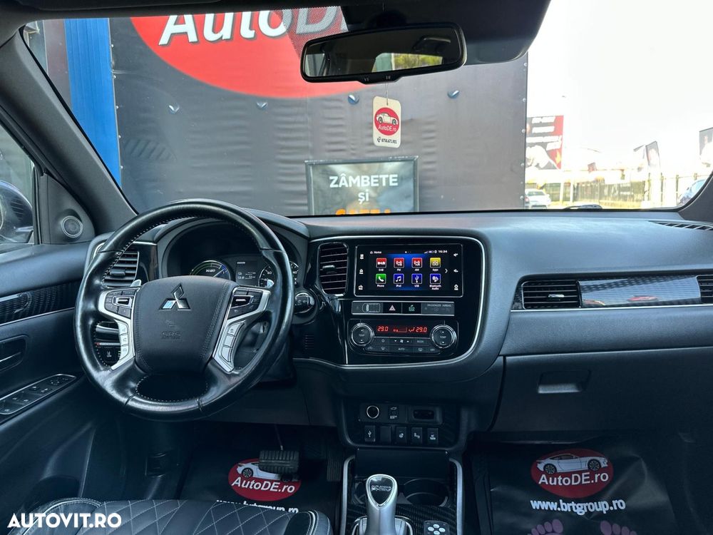 Mitsubishi Outlander - 6