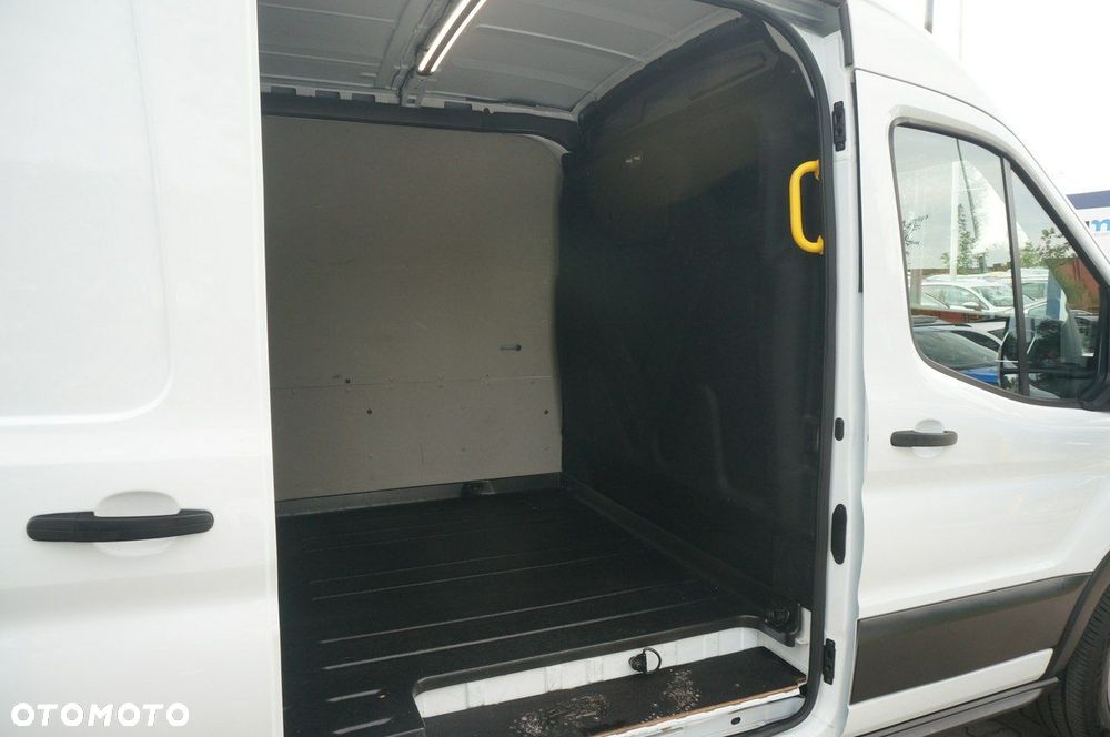 Ford Transit - 22