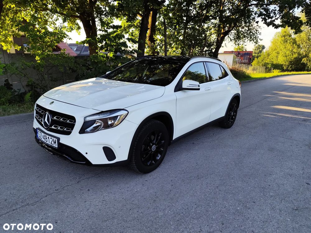 Mercedes-Benz GLA 180 (CDI) d Urban - 2