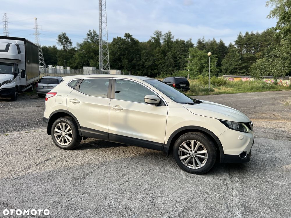 Nissan Qashqai - 2