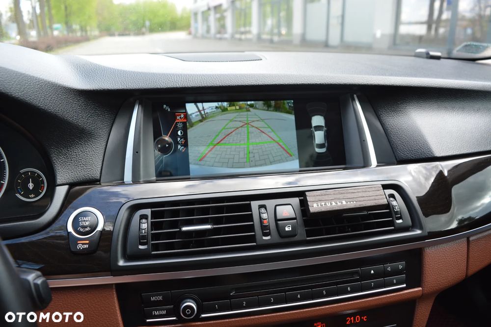 BMW Seria 5 528i xDrive Luxury Line - 8