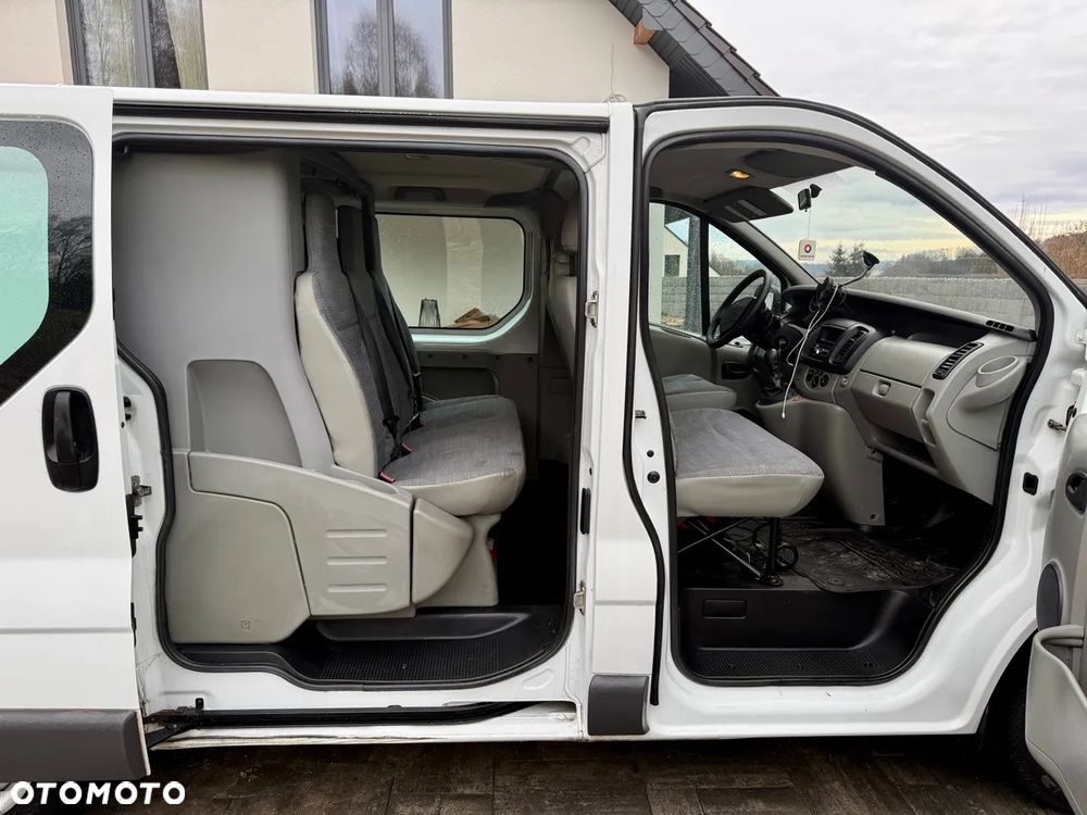 Renault Trafic - 12