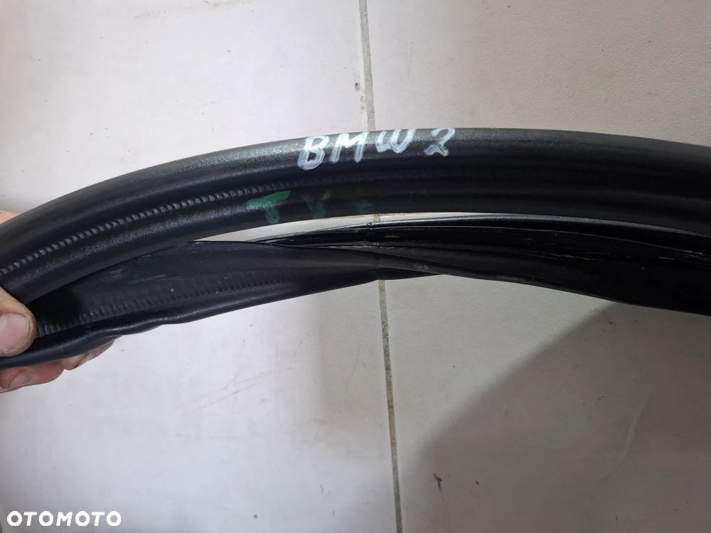 Uszczelka karoseryjna klapy bagażnika BMW 2 F45 2015 rok - 2