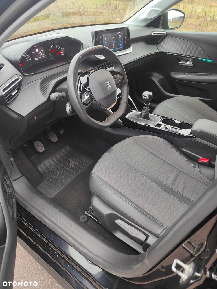 Peugeot 208 PureTech 100 Allure - 19