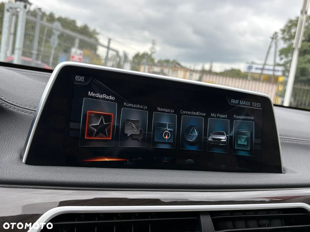 BMW Seria 7 730d xDrive - 21