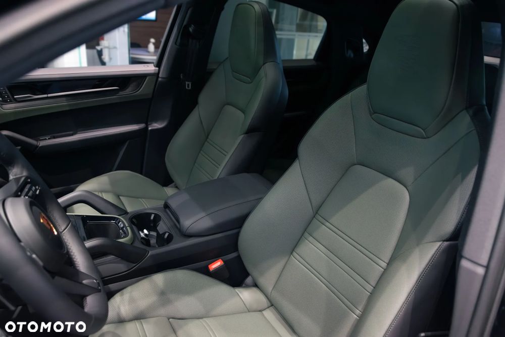 Porsche Cayenne E-Hybrid PHEV Black Edition - 19