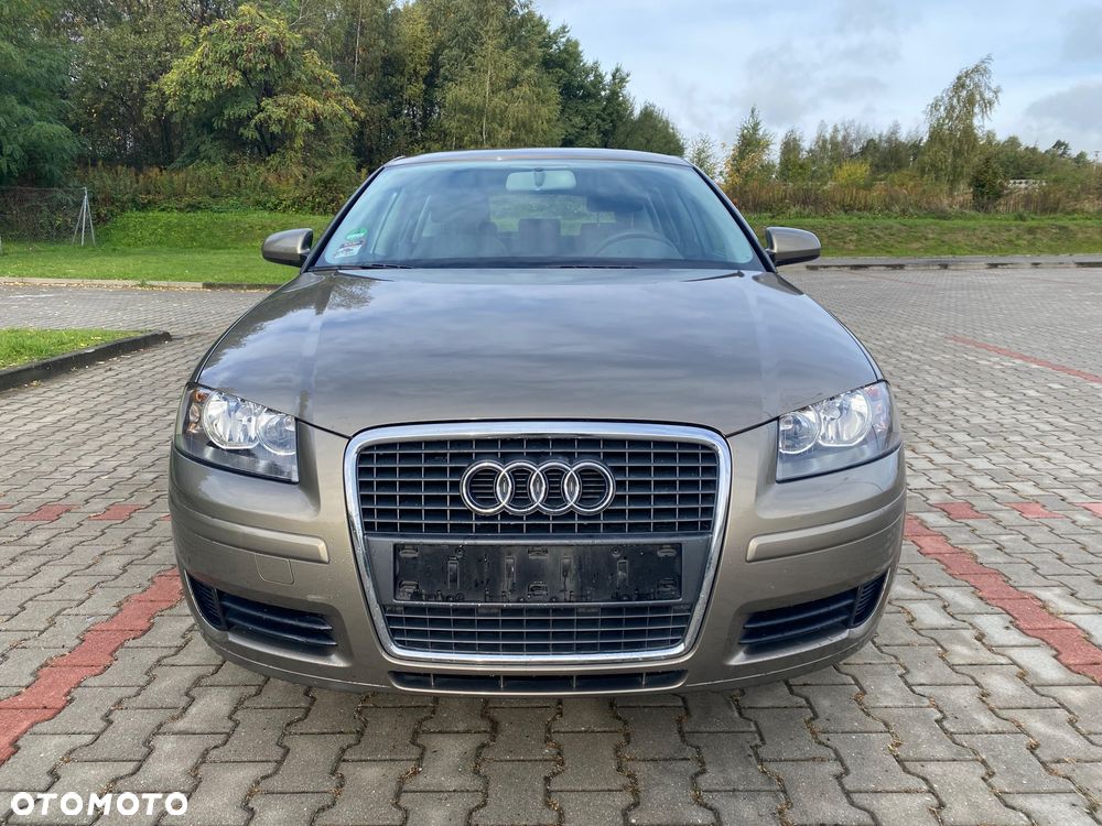 Audi A3 Sportback - 1