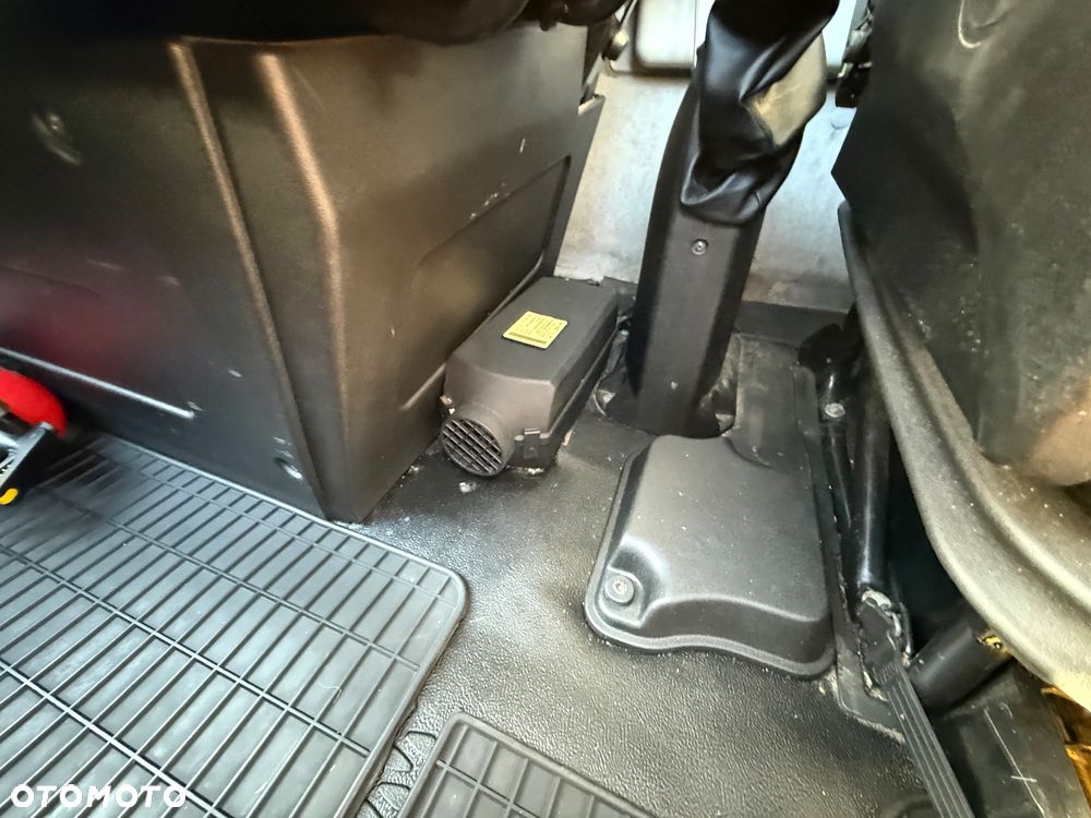 Iveco 35C17 - 10
