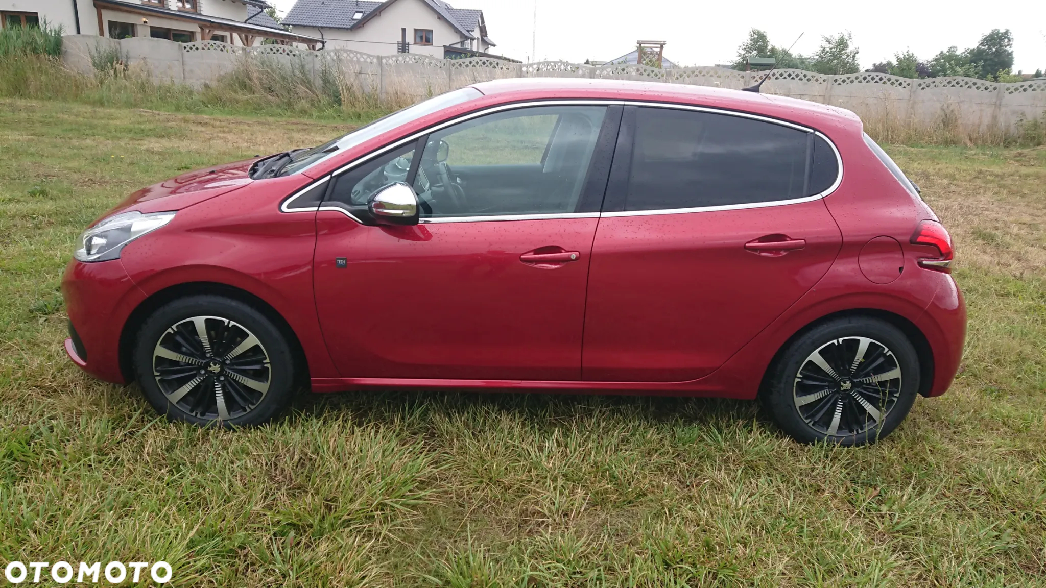 Peugeot 208 - 3