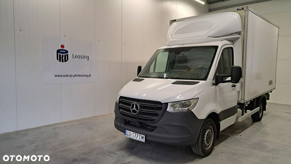Mercedes-Benz Sprinter - 1