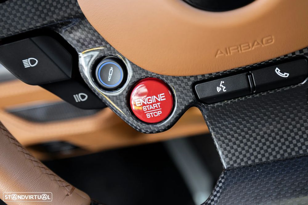 Ferrari F8 Tributo 3.9 Twin-Turbo V8 - 17