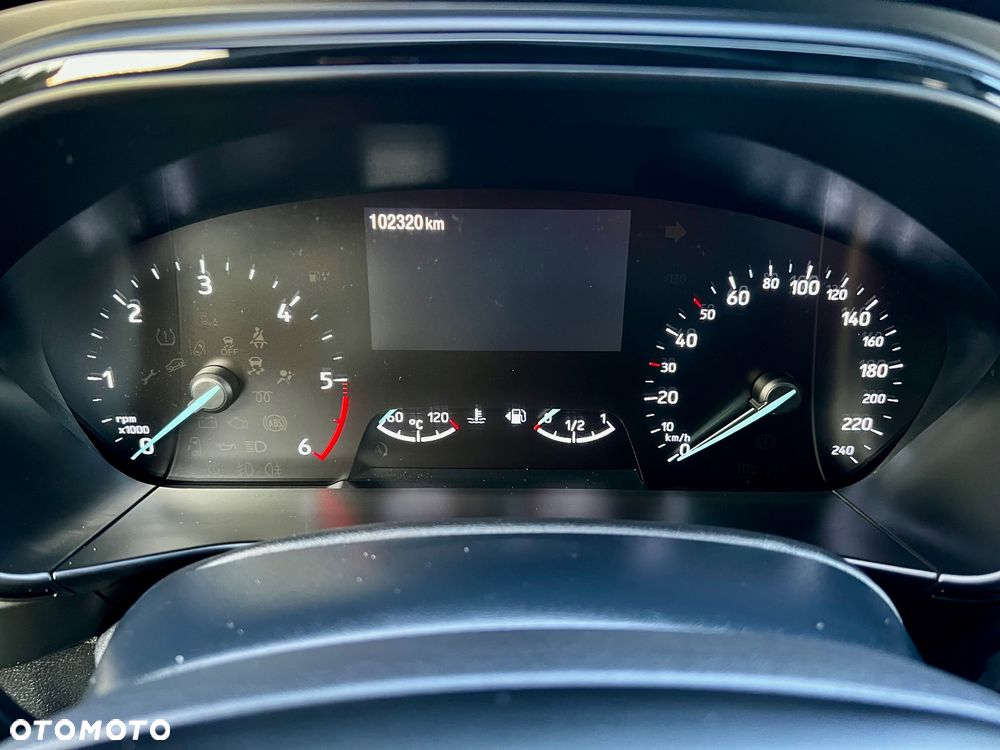 Ford Focus 1.5 EcoBlue Start-Stopp-System ST-LINE STYLE - 28