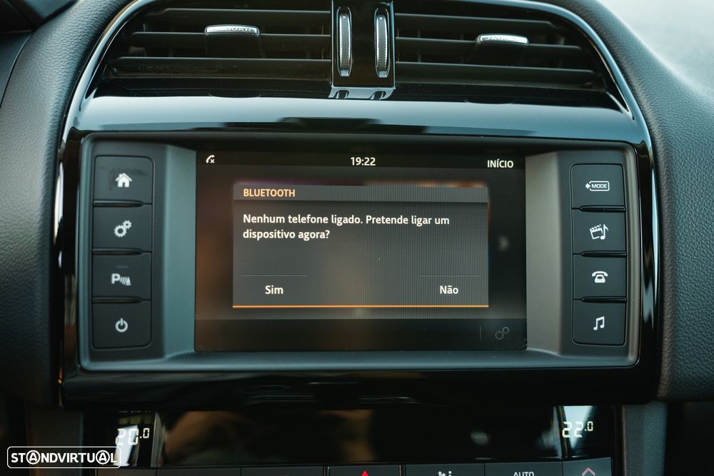 Jaguar F-Pace 2.0 i4D Pure - 36