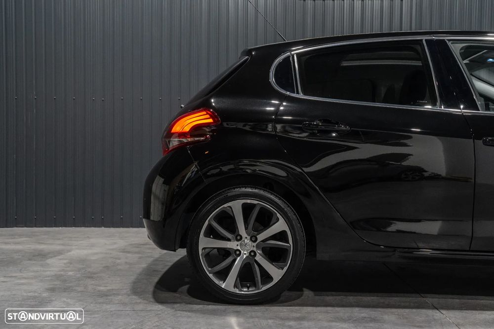 Peugeot 208 1.6 BlueHDi GT Line - 42