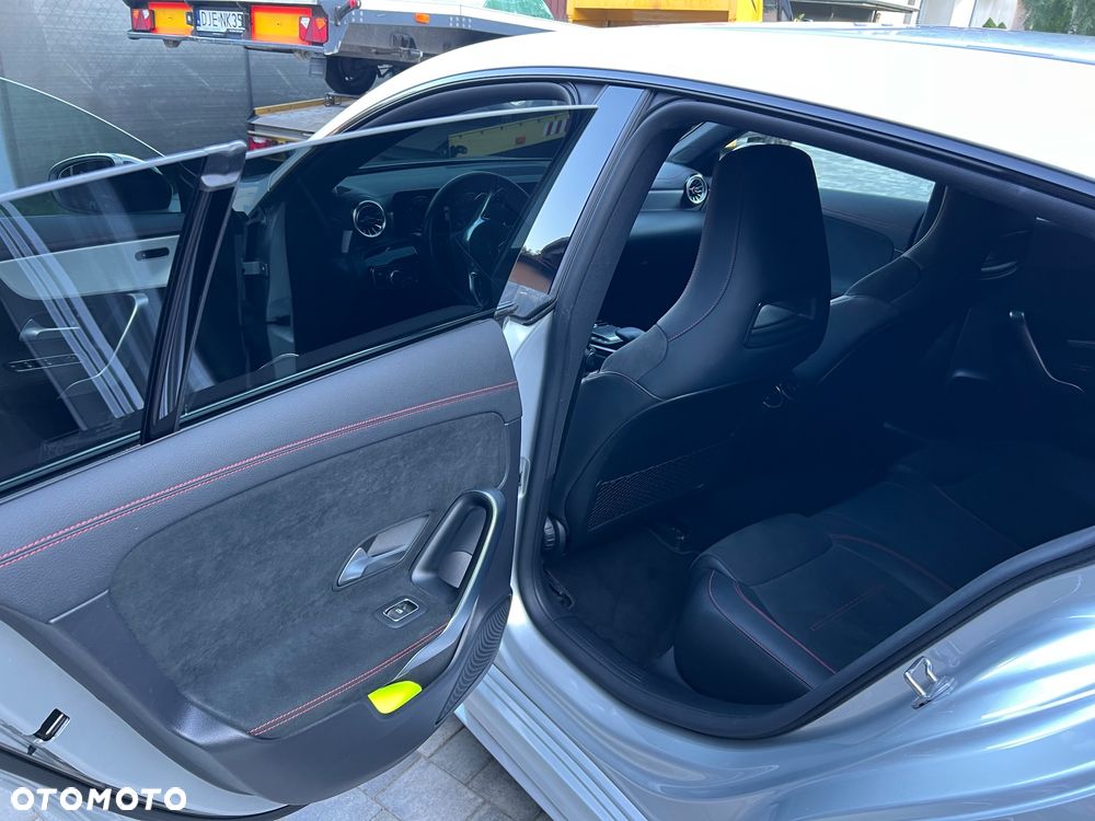 Mercedes-Benz CLA 180 d AMG Line 8G-DCT - 21