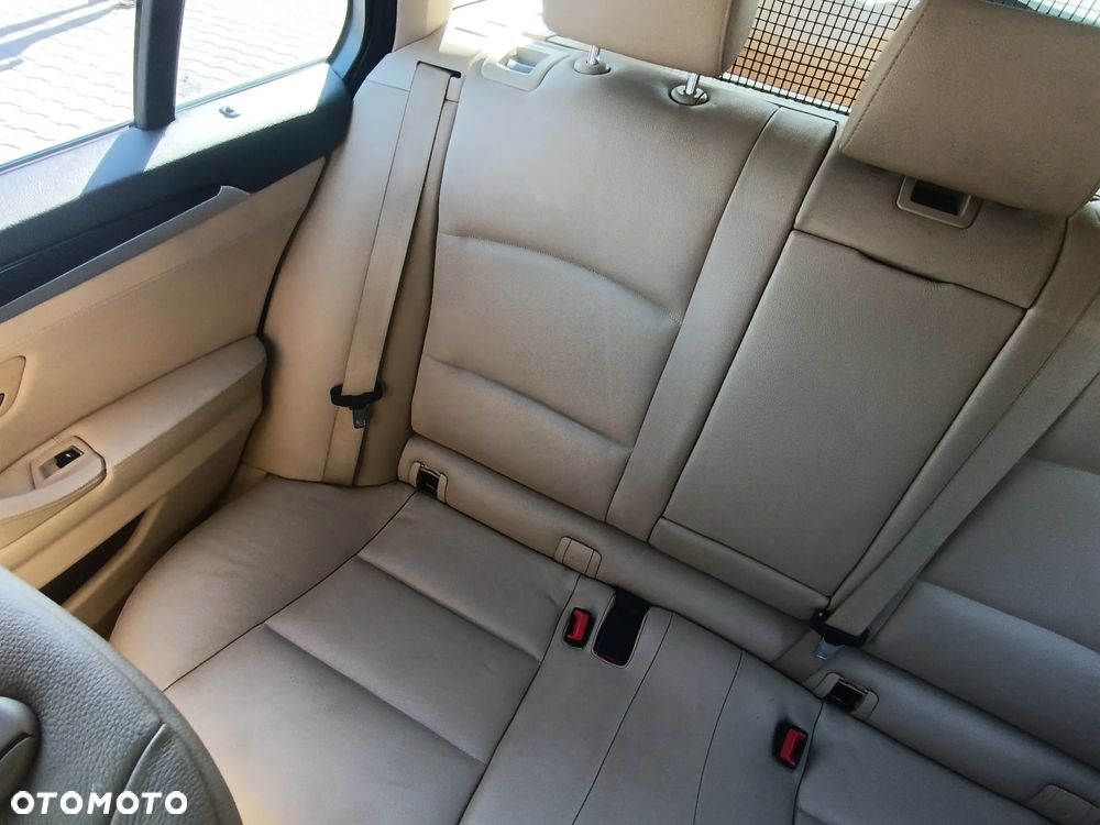 BMW Seria 5 520d Luxury Line - 16