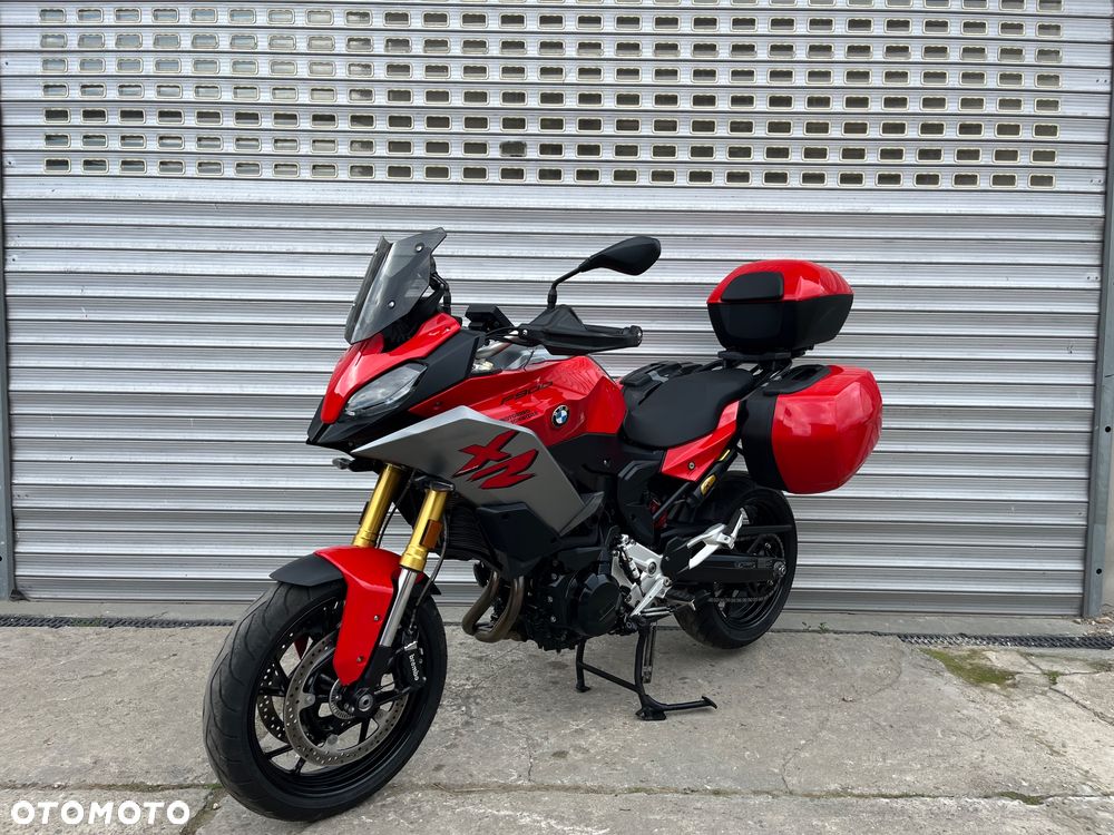 BMW XR - 18