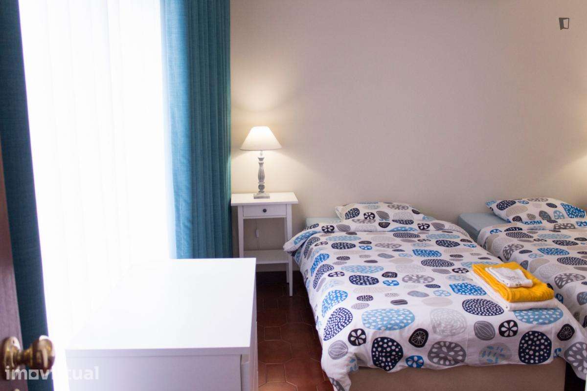Quarto - localizado em São Mamede de Infesta Porto - Grande imagem: 2/22