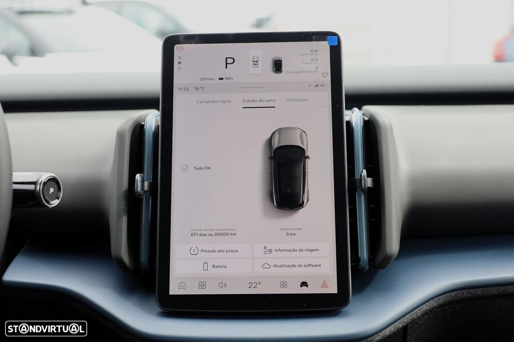 Volvo EX30 51 kWh Single Motor Black Edition - 35