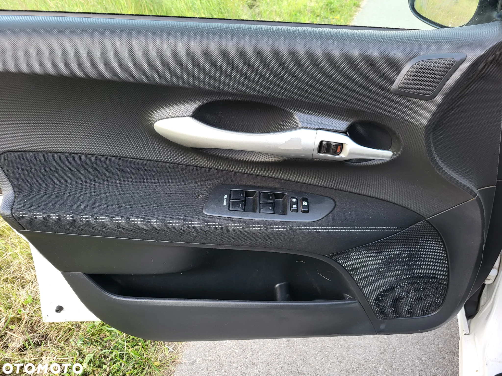 Toyota Auris 1.8 HSD Prestige NAVI - 34