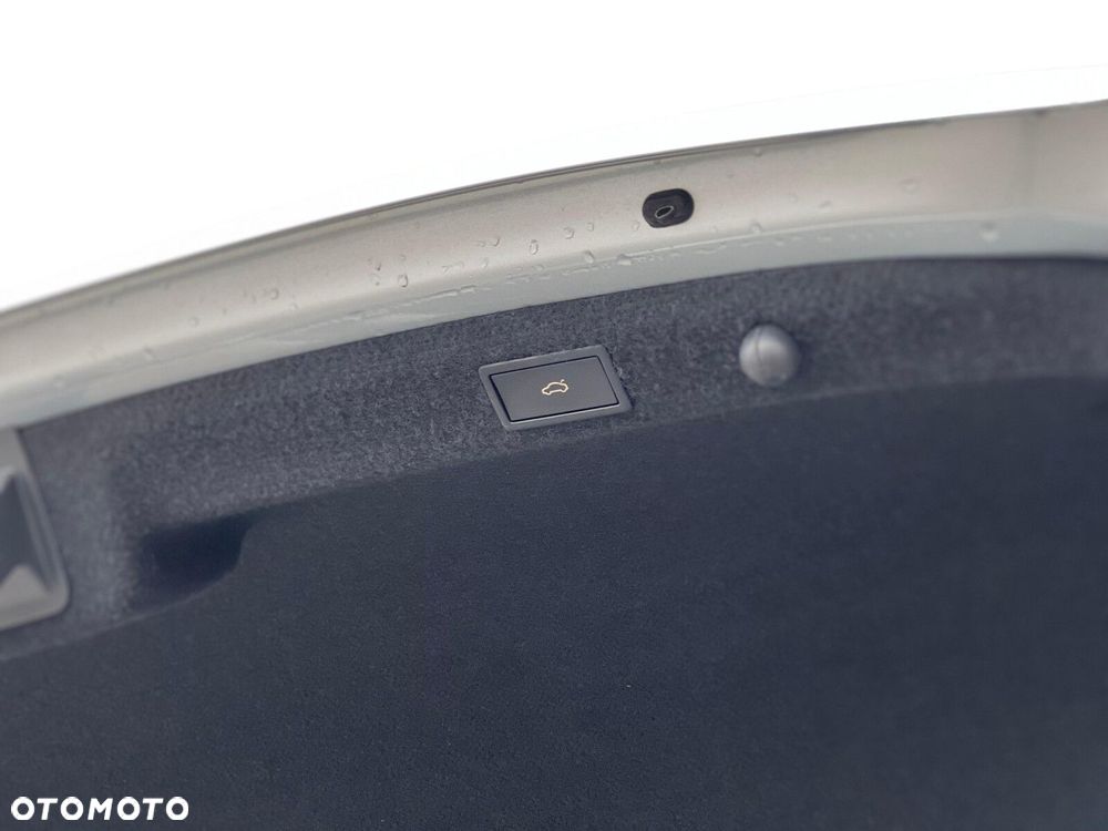 Skoda Octavia 2.0 TDI Selection DSG - 22