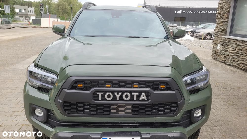 Toyota Tacoma - 6