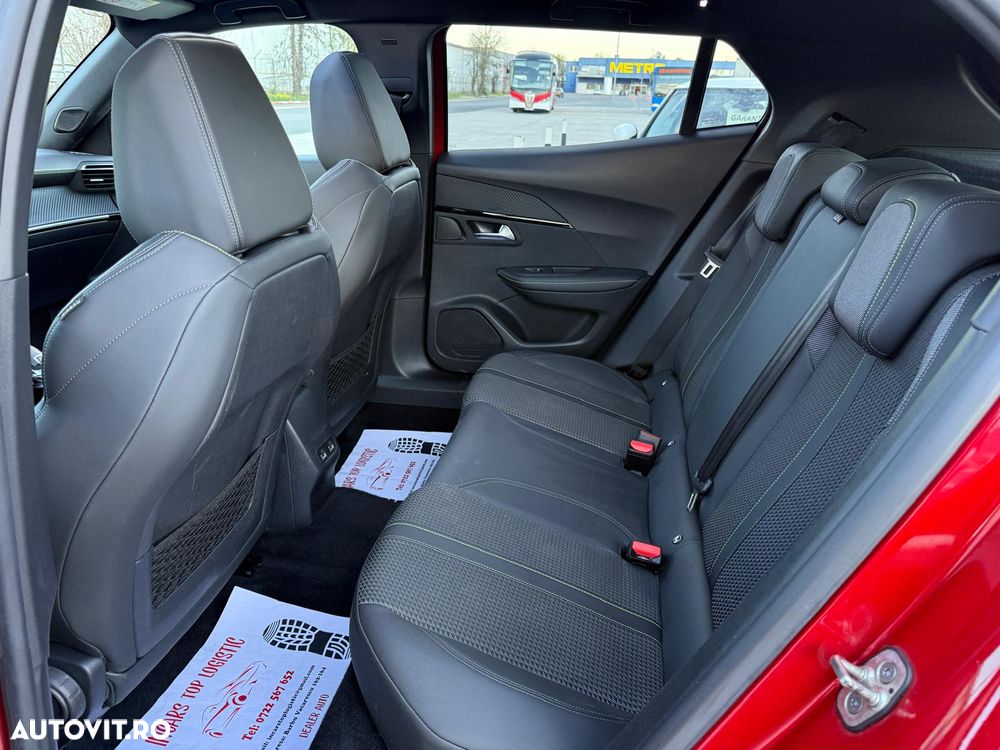 Peugeot 2008 1.2 L PureTech STT EAT8 GT Line - 30