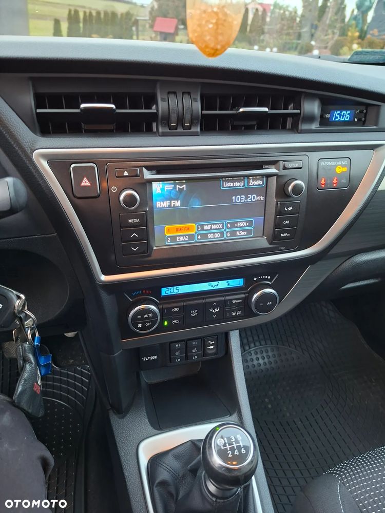 Toyota Auris - 10