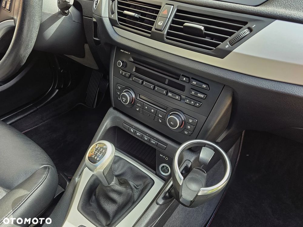 BMW X1 xDrive18d xLine - 27