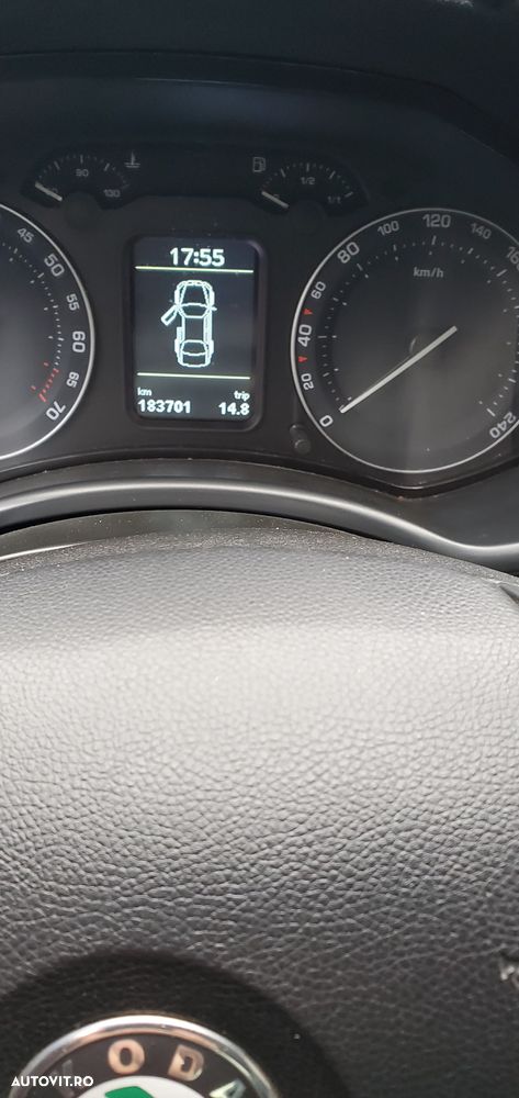 Skoda Octavia 2.0 FSI Laurin & Klement - 10