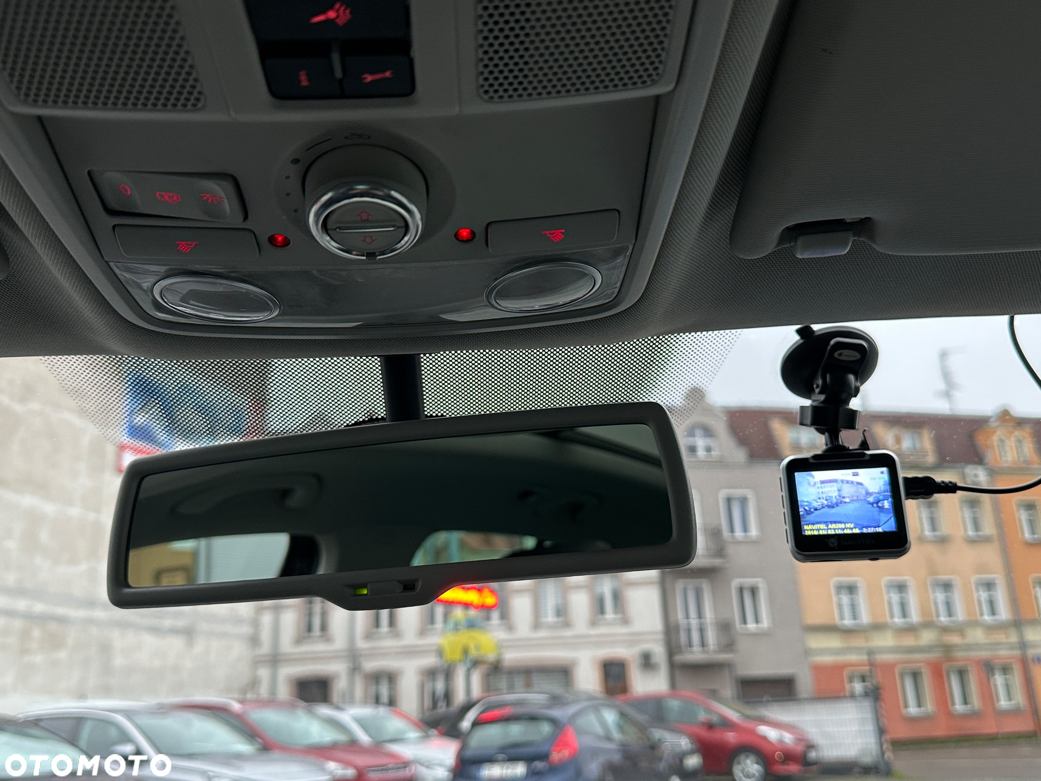 Volkswagen Tiguan - 33