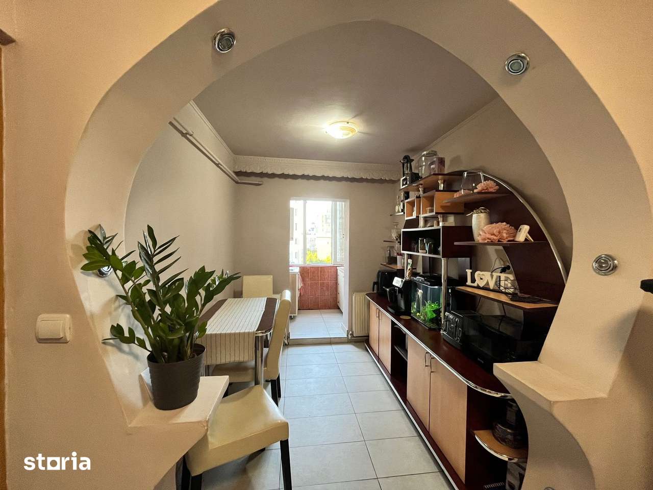 Apartament 2 camere , zona Tudor Vladimirescu, finisat , mobilat — fotografia 1