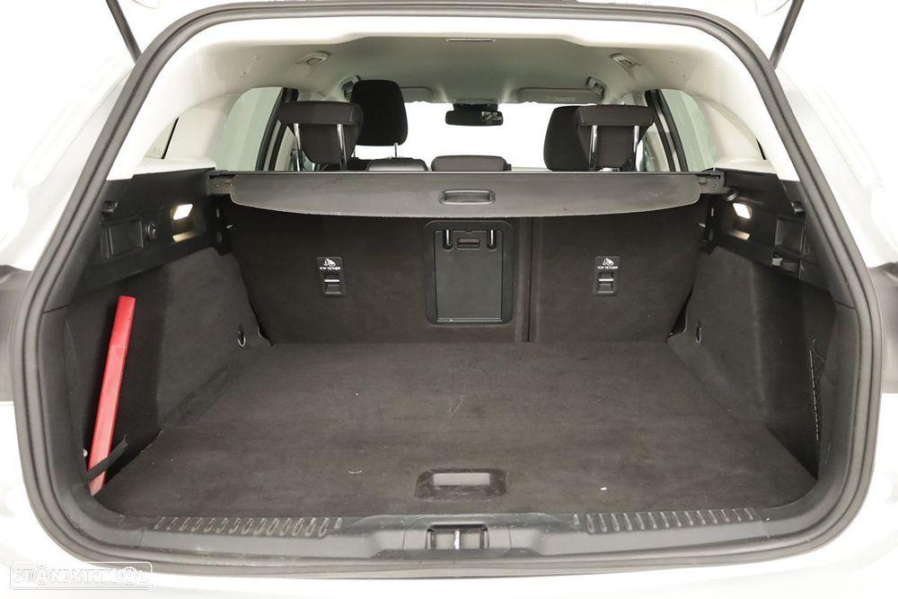 Ford Focus SW 1.0 EcoBoost MHEV Active X - 23